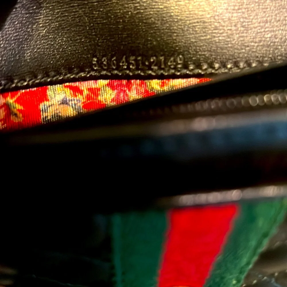 NWOT GUCCI WALLET💗💗💗FULL INCLUSION💗 - Picture 4 of 9